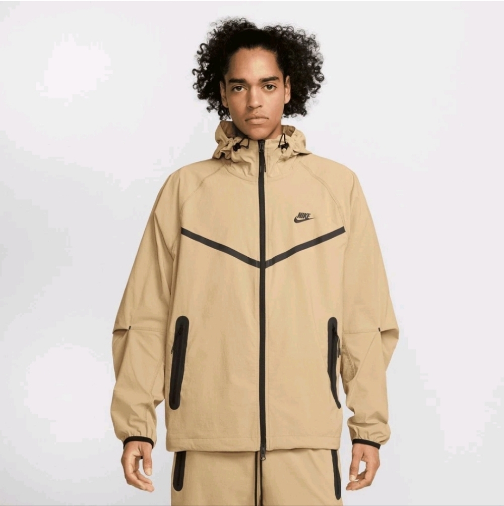 Nike Tech Windrunner Woven Jacket Hoodie Parachute Beige Size XL M HM7151-297